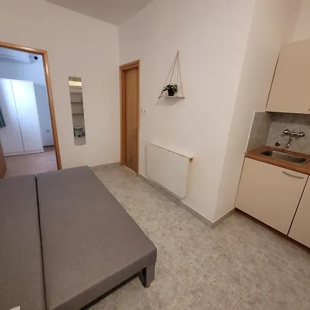 Kaktusa Apartment Pirovac