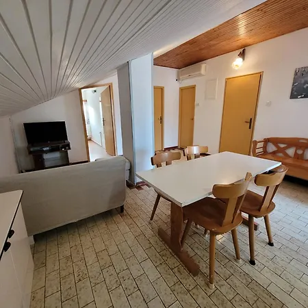 Apartment Kaktusa *